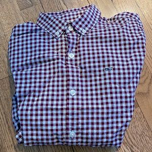 Boys Burgundy and White Vineyard Vines button down shirt.(Medium 12-14)